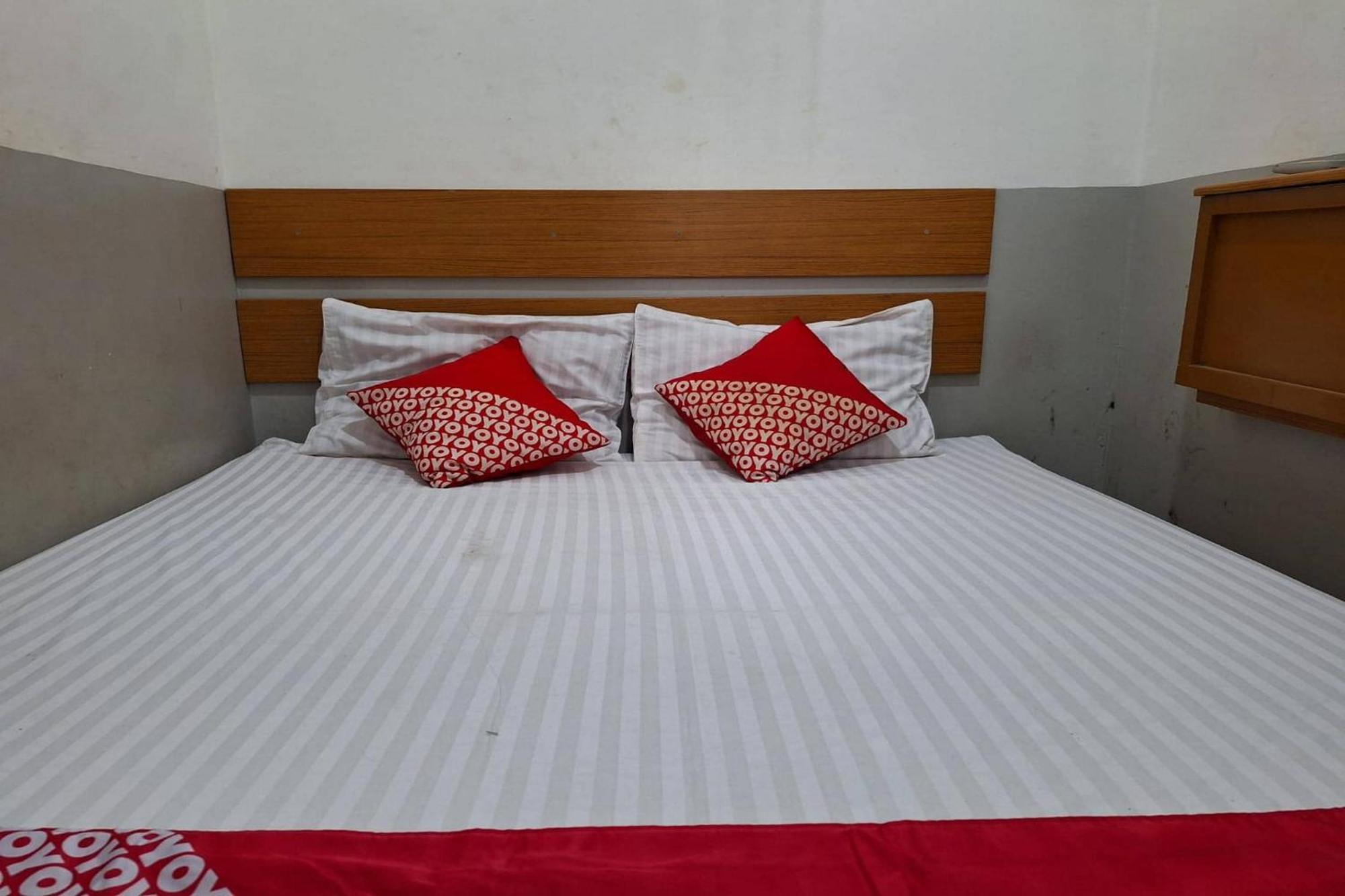 Oyo 93584 Rukotel South Tangerang Экстерьер фото