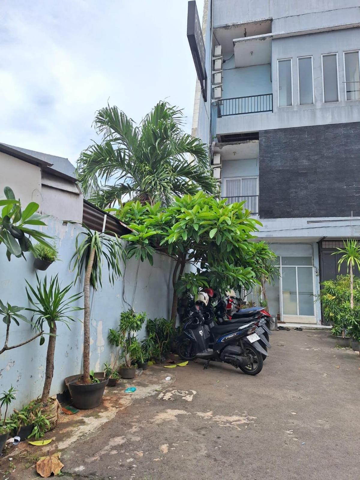 Oyo 93584 Rukotel South Tangerang Экстерьер фото