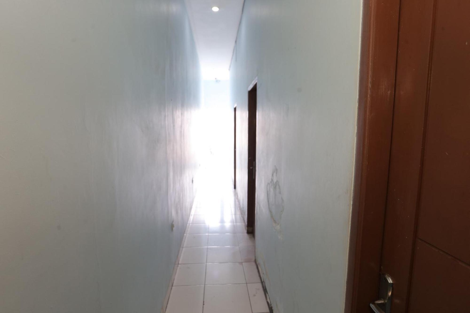 Oyo 93584 Rukotel South Tangerang Экстерьер фото