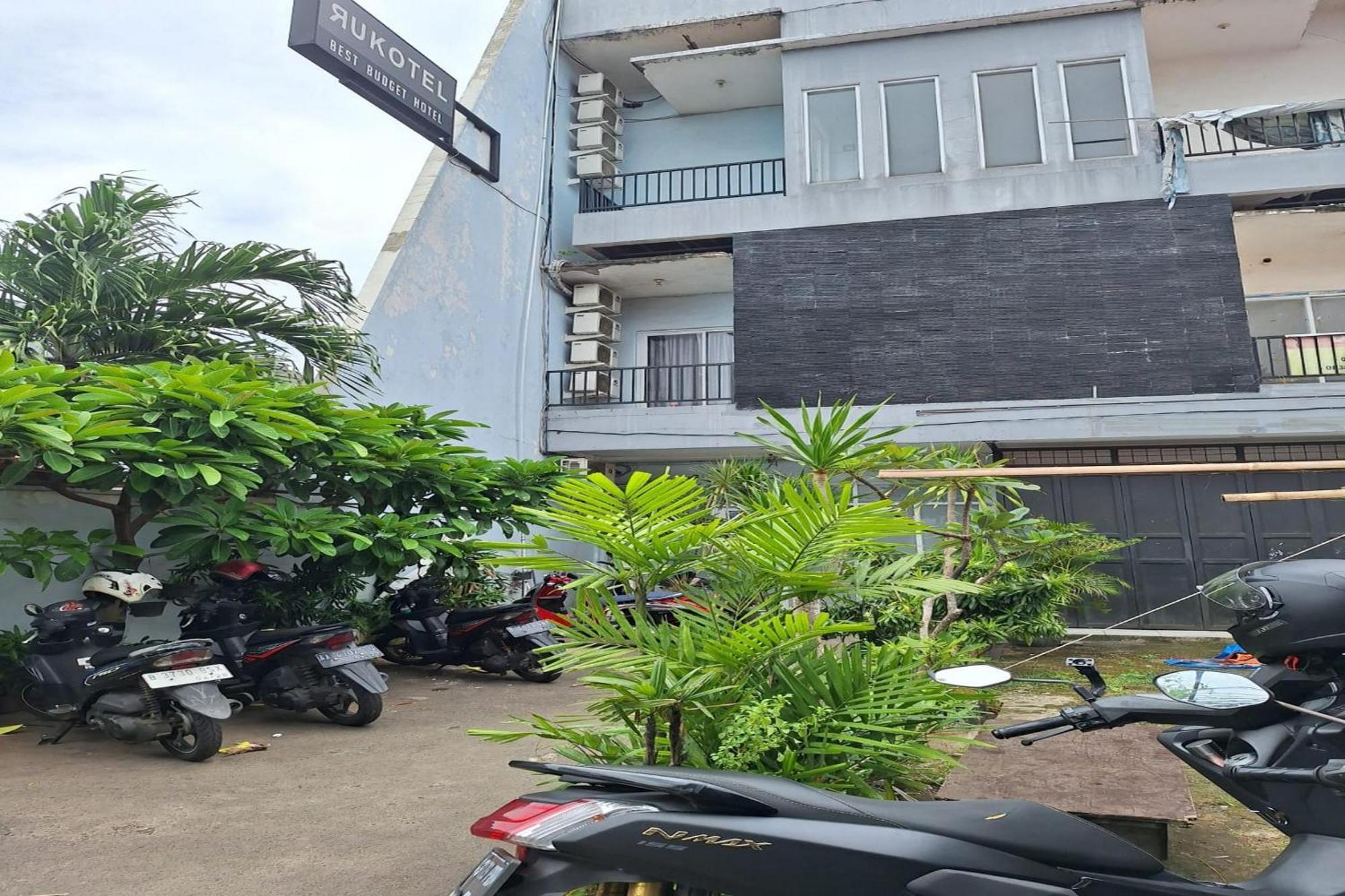 Oyo 93584 Rukotel South Tangerang Экстерьер фото